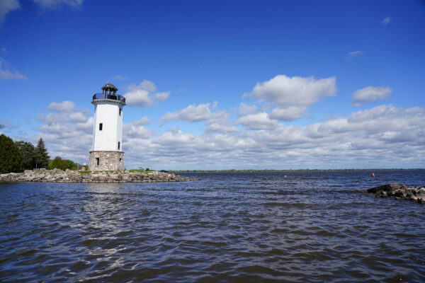 Explore Lake Winnebago - Exploring the Shoreline: A Walk Around Lake Winnebago